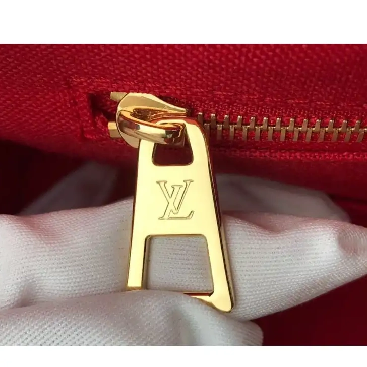 205FY0147 Bags LV 0628